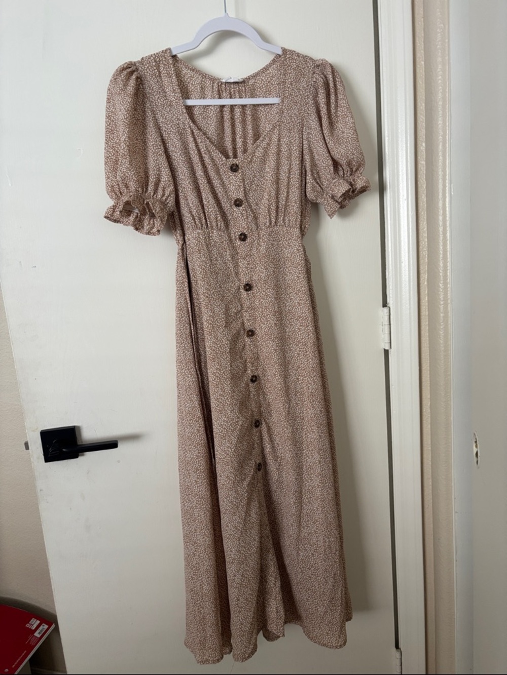 Women's Button-Front Puff Sleeve Maxi Dress in Beige Floral